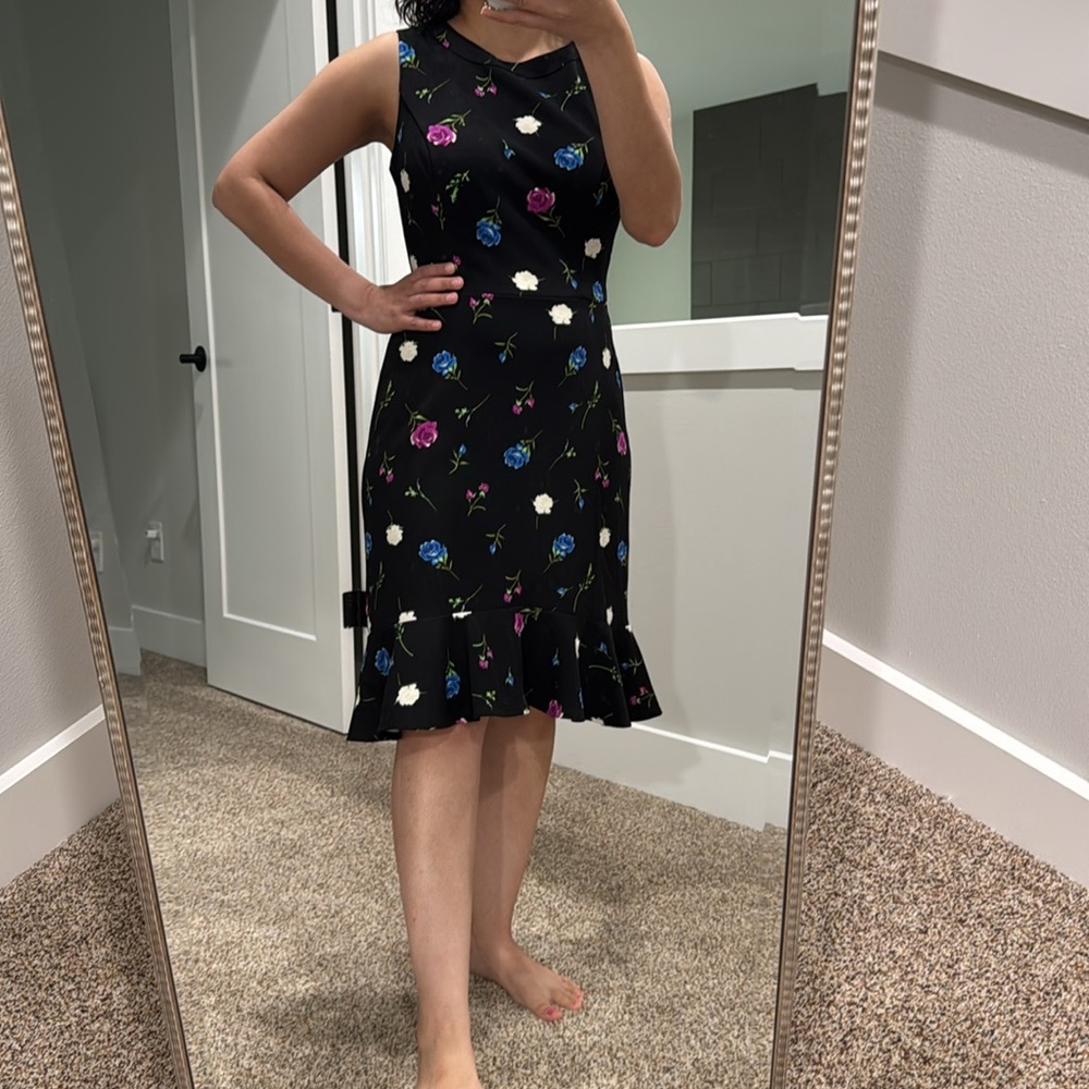 Roz & Ali dress Floral Sleeveless Dress flounce hem new condition